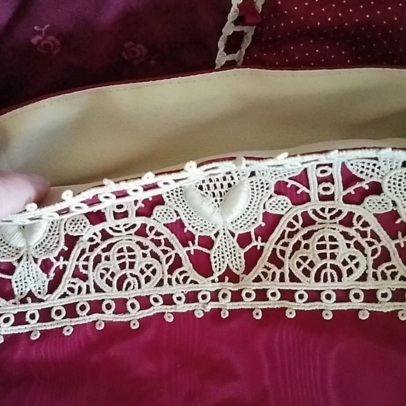 Victorian stocking and tree skirt - Picture 3 of 4